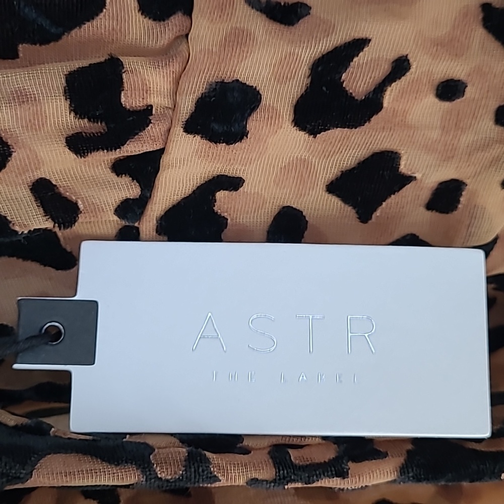 ASTR The Label Nikita Burnout Leopard Print Ruched Mini Dress Med NWT Mob Wife - Picture 6 of 14
